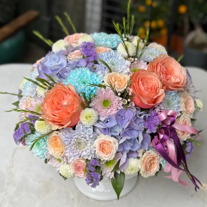 Pastel Renkli Çiçek Aranjmanı
