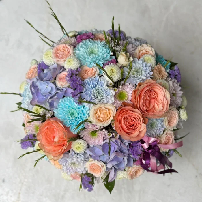 Pastel Renkli Çiçek Aranjmanı