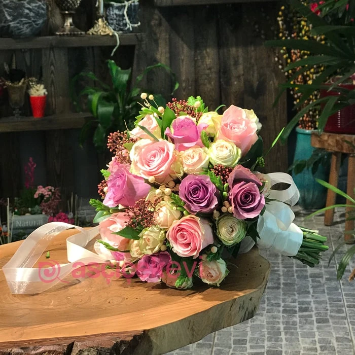 Eflatun Pembe Gelin Buketi