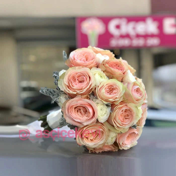 Şakayık Gülleri Gelin Buketi